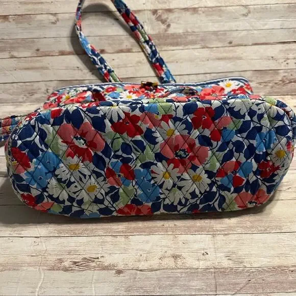 Vera Bradley Summer Cottage Quilted Floral Bag Travel Tote - Picture 4 of 5
